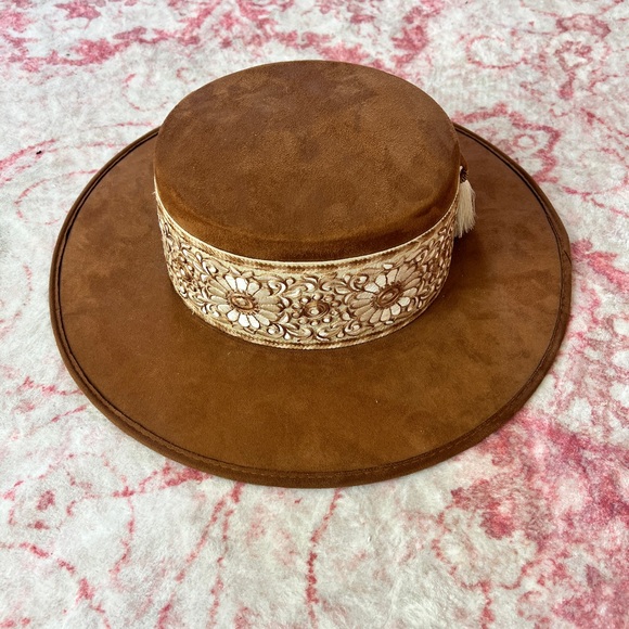 Brown Wide-Brim Hat with Embroidered Band - Picture 1 of 3